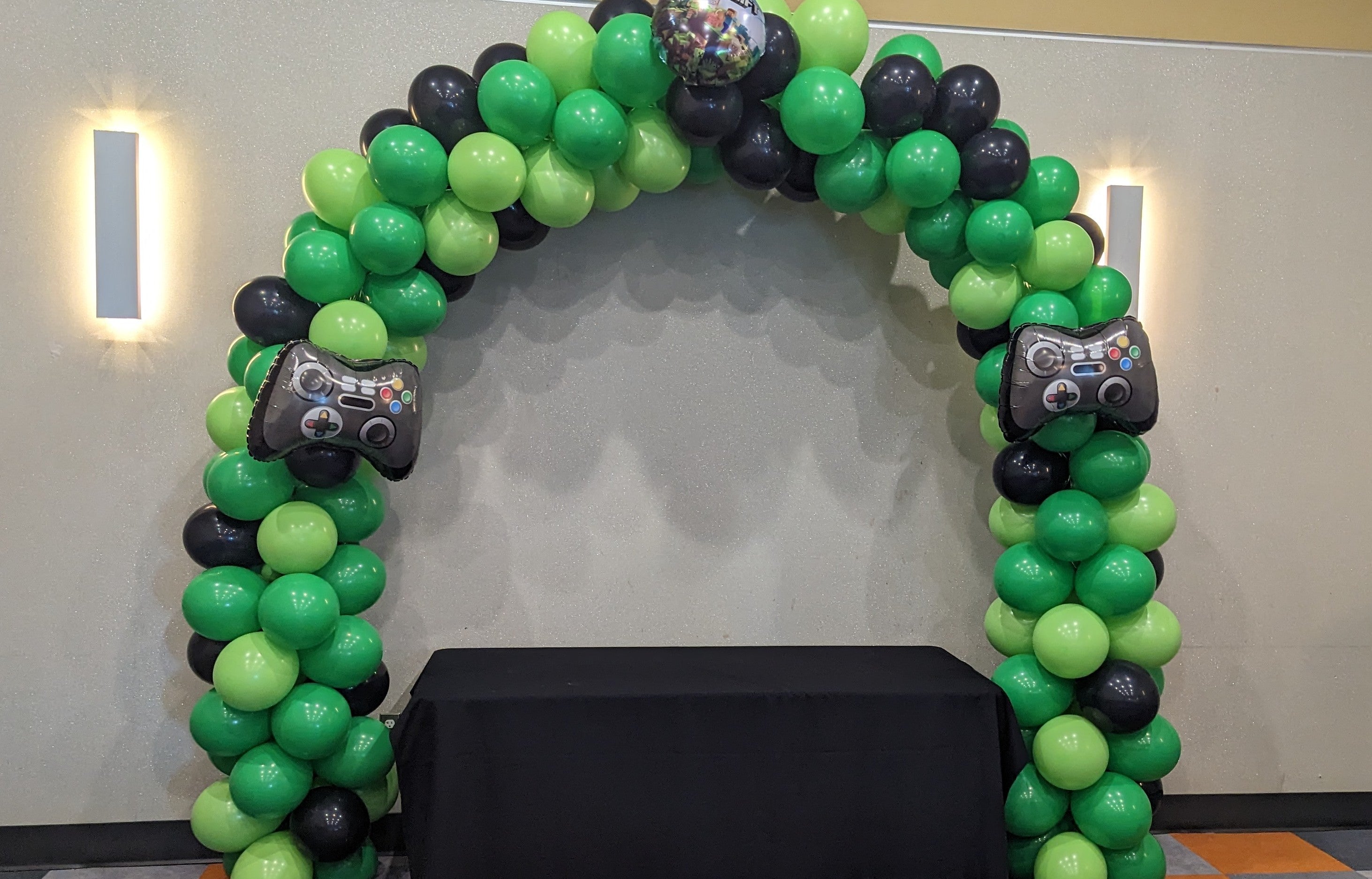 Latex Balloon Arch 24' +